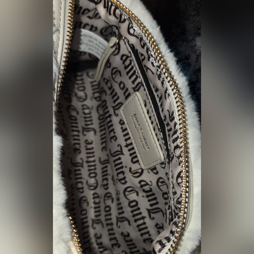 Juicy Couture Warm Up Barrel Shoulder Bag In Crystal, NWT - Picture 8 of 8